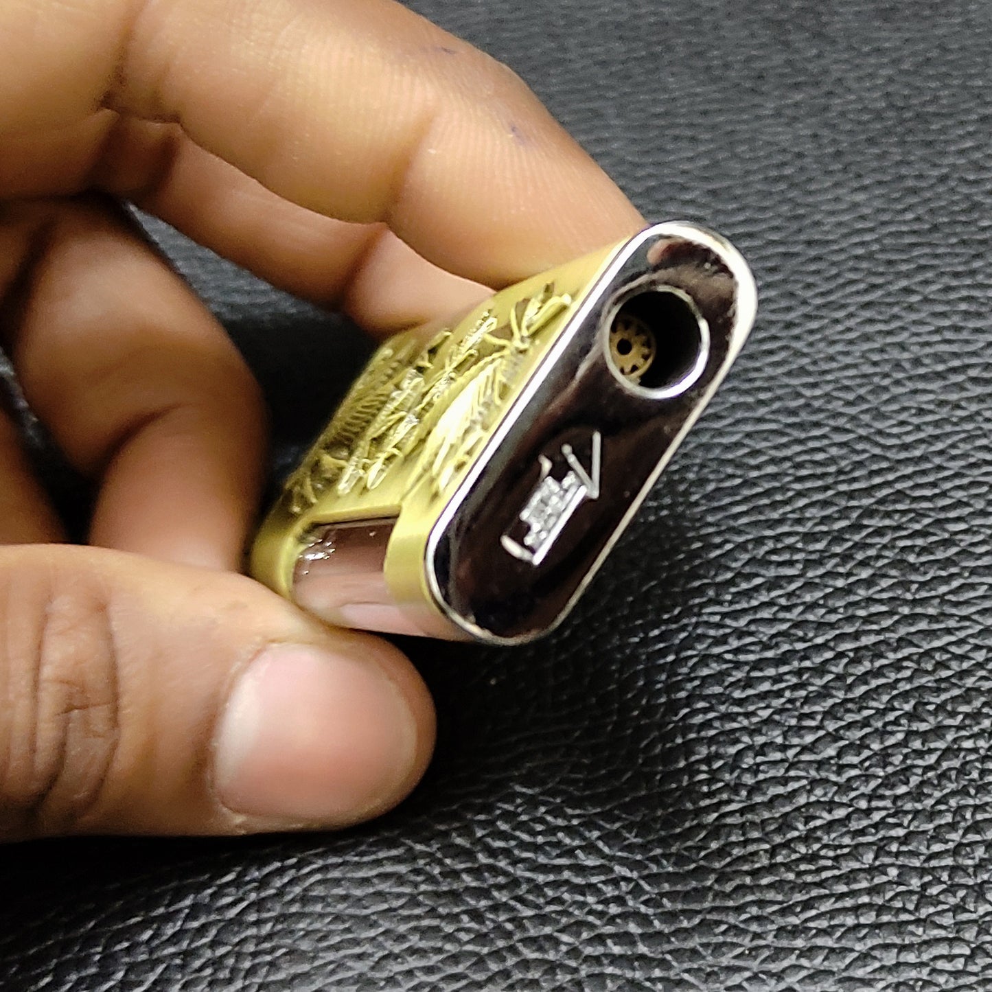 Leaf Jet Flame Premium Refillable Cigarette Lighter – Perfect for Gifting | First Dot
