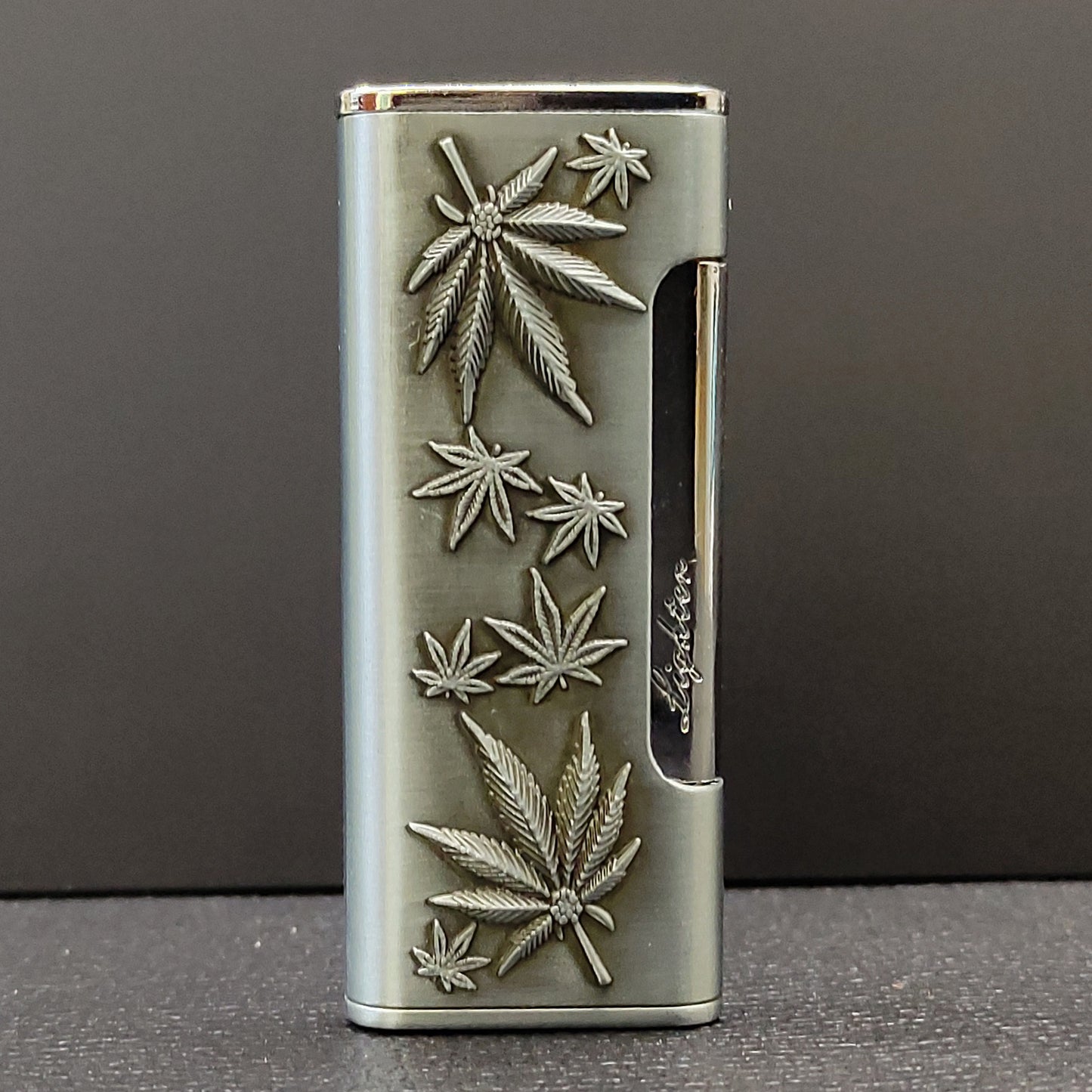 Leaf Jet Flame Premium Refillable Cigarette Lighter – Perfect for Gifting | First Dot