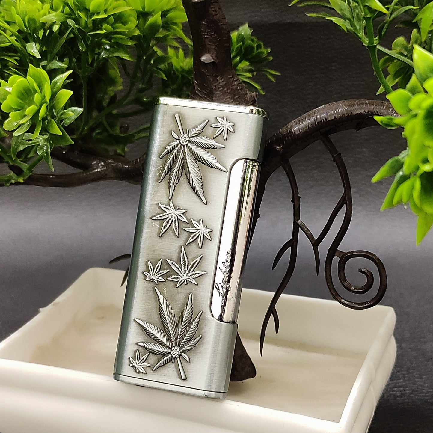 Leaf Jet Flame Premium Refillable Cigarette Lighter – Perfect for Gifting | First Dot