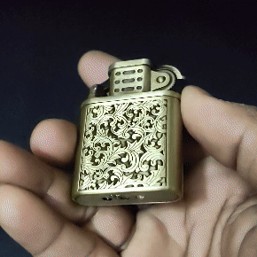 First Dot vintage-style butane lighter in premium metal finish