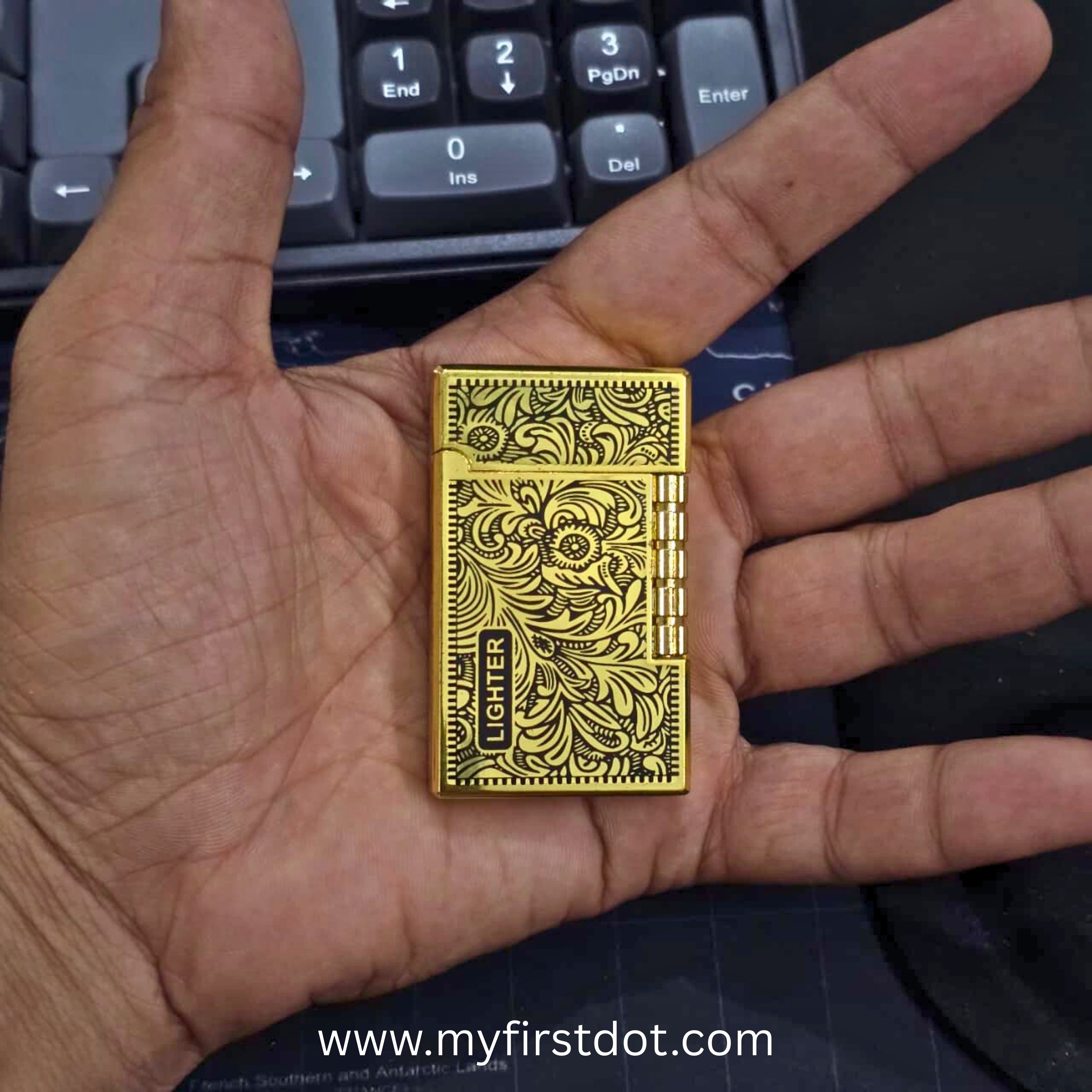 Aureum Premium Metal Body Side-Roller Flint Lighter (Butane Gas)