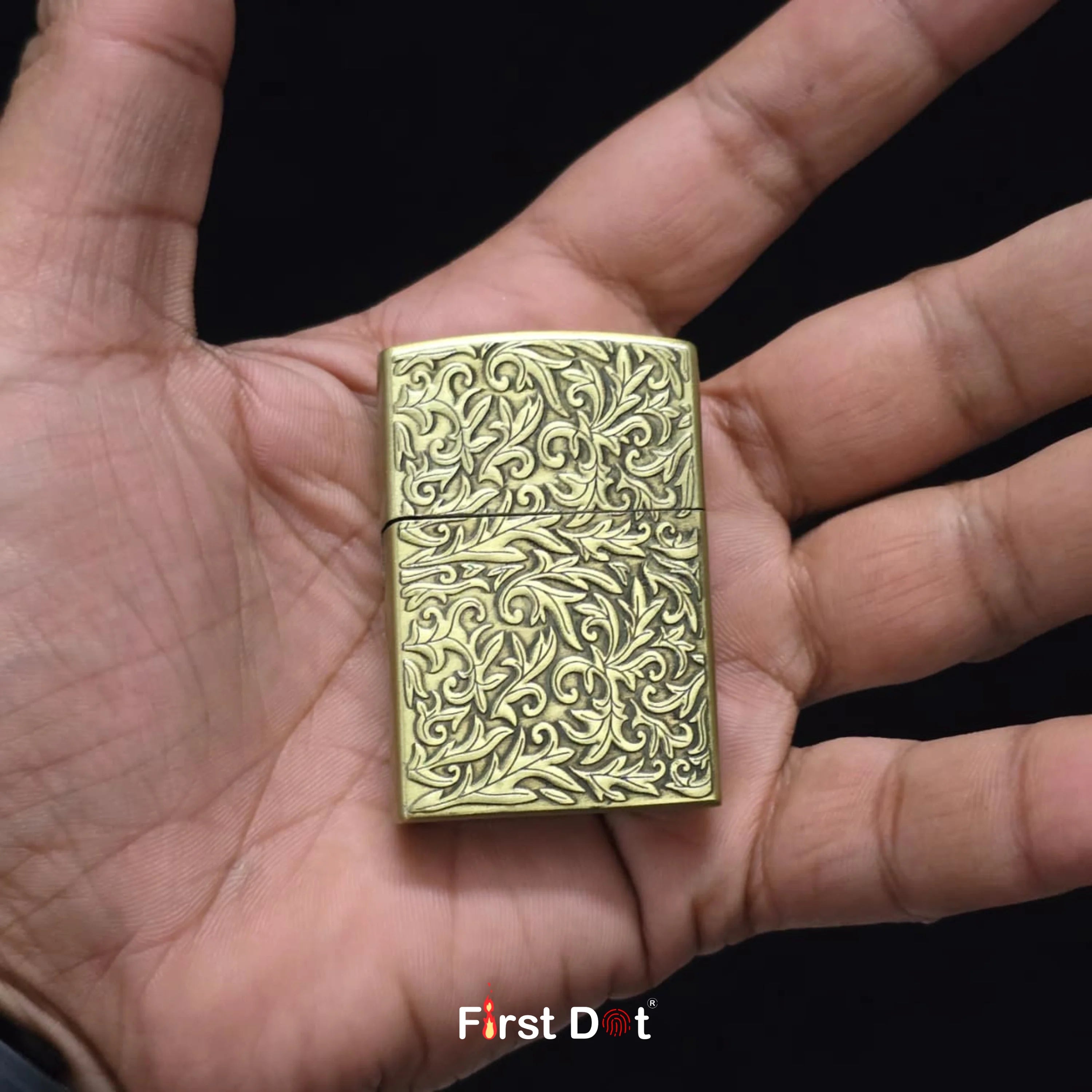 Arabesque Floral Engraved Cigarette Lighter