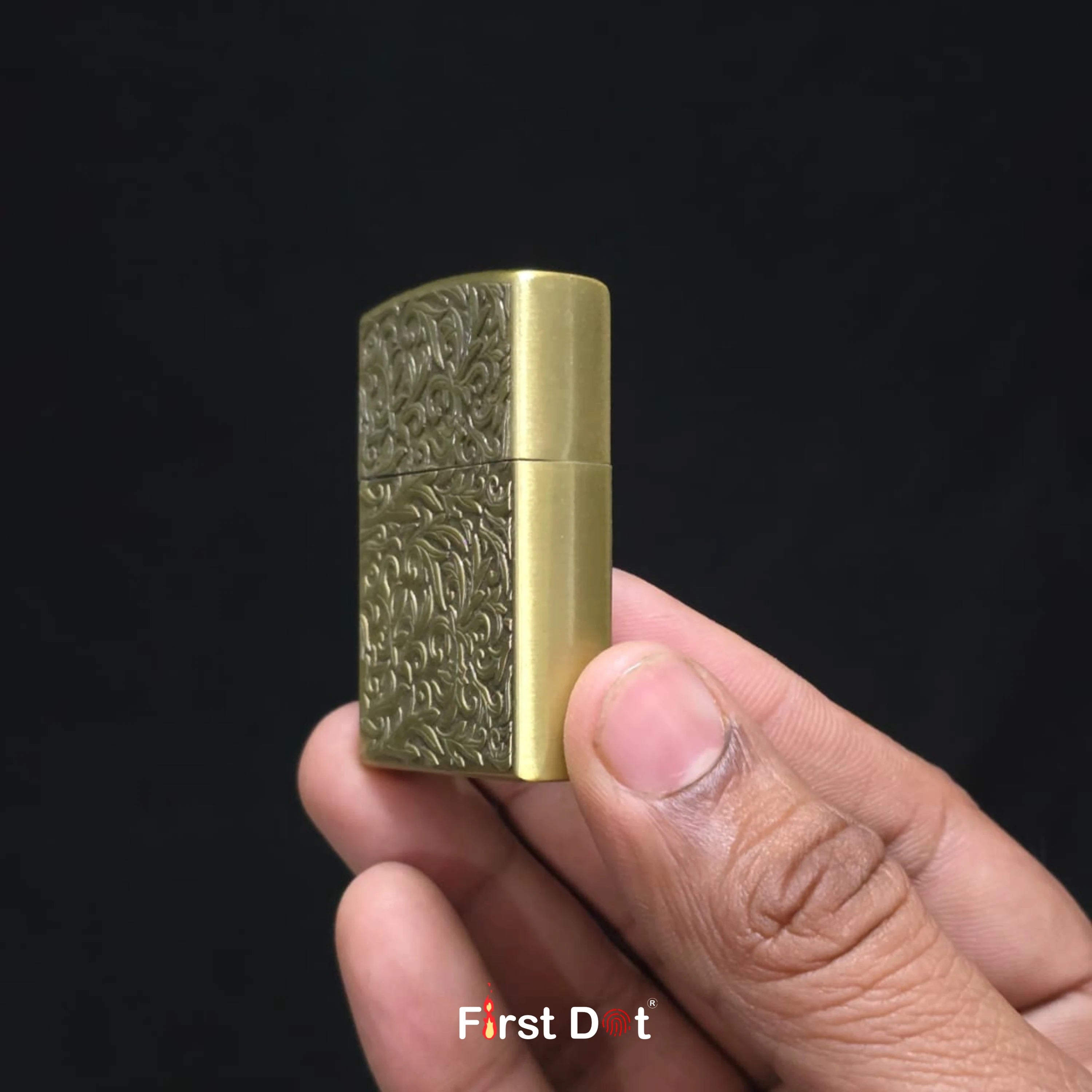 Arabesque Floral Engraved Cigarette Lighter