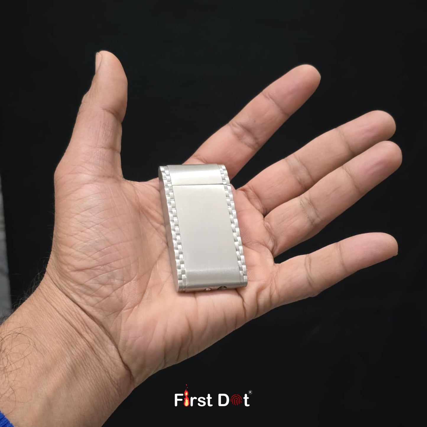 Classic Cigarette Lighter – Windproof Red Jet Flame Lighter