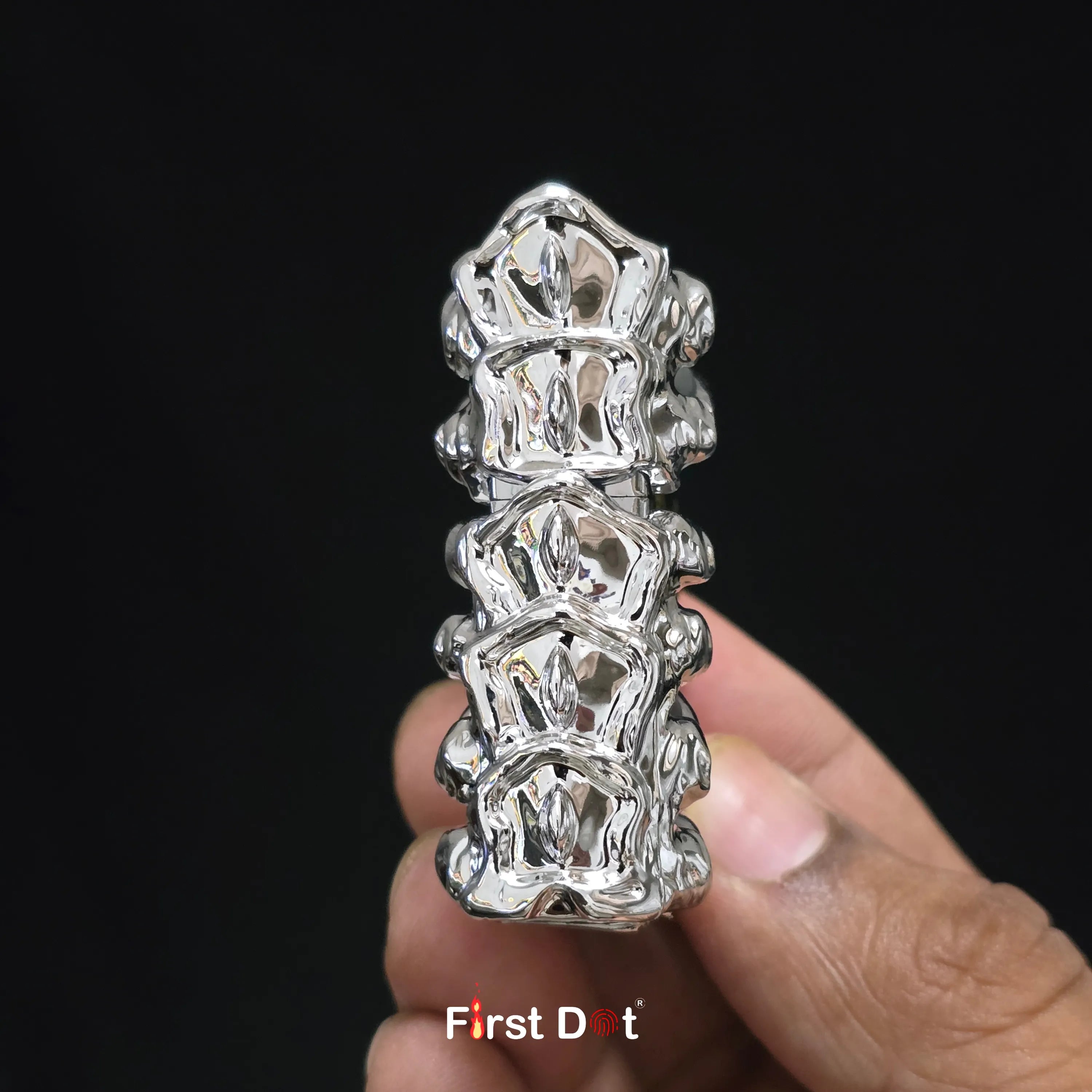 First Dot 3D Dragon Claw Lighter