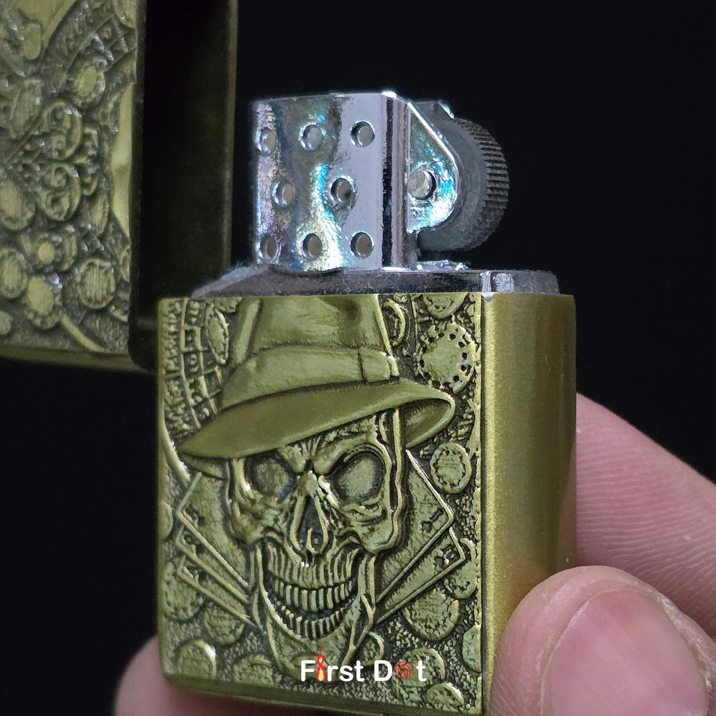 First Dot Gambling Skull Classic Windproof Lighter