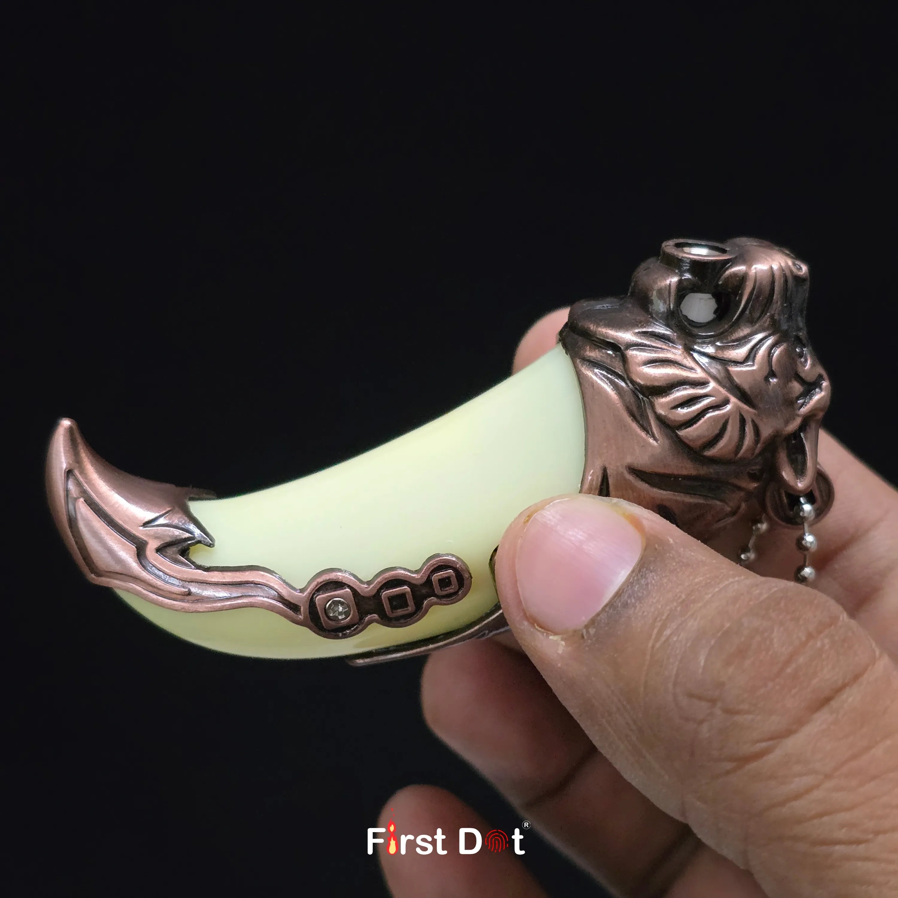 First Dot LED Key Tiger Tooth Lighter