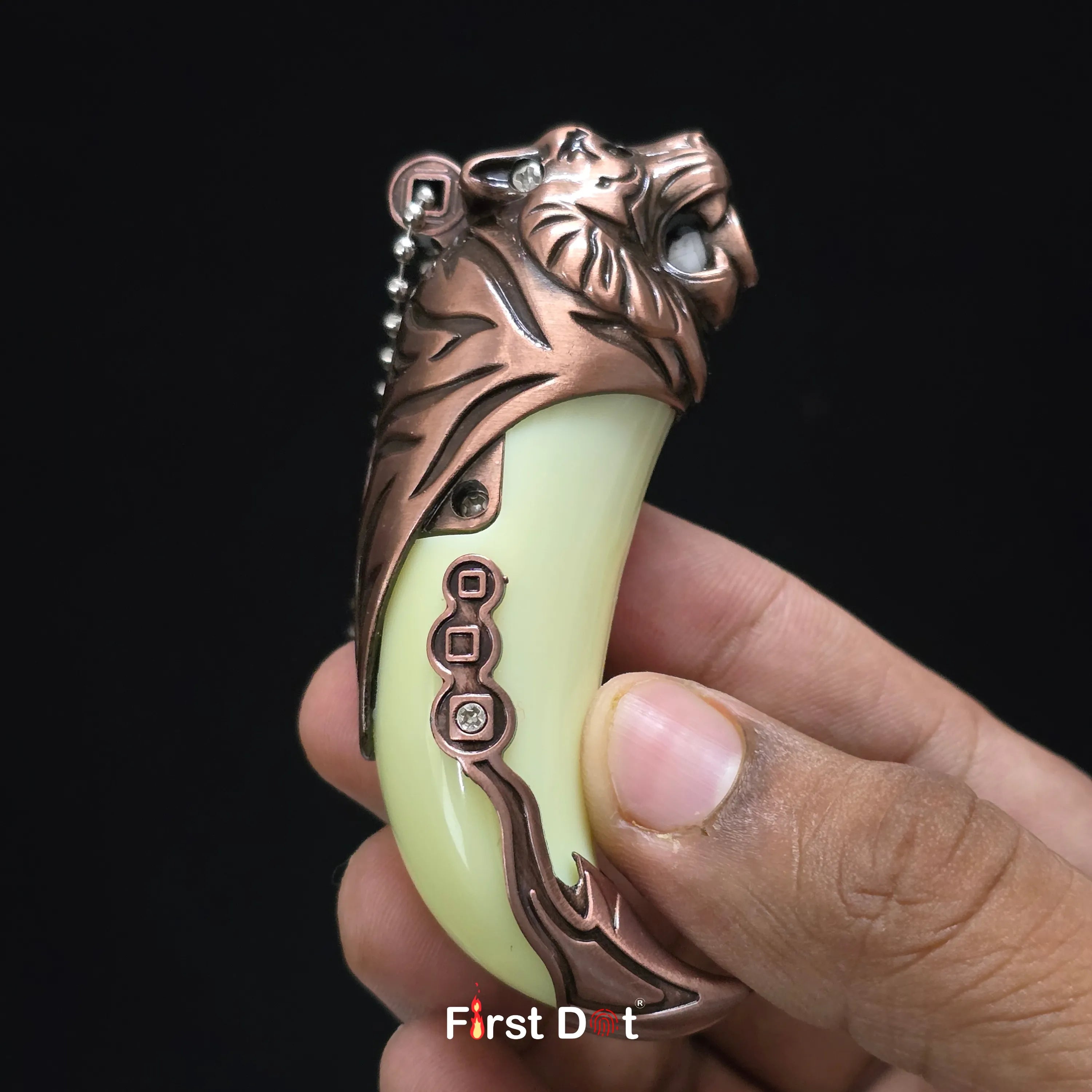First Dot LED Key Tiger Tooth Lighter