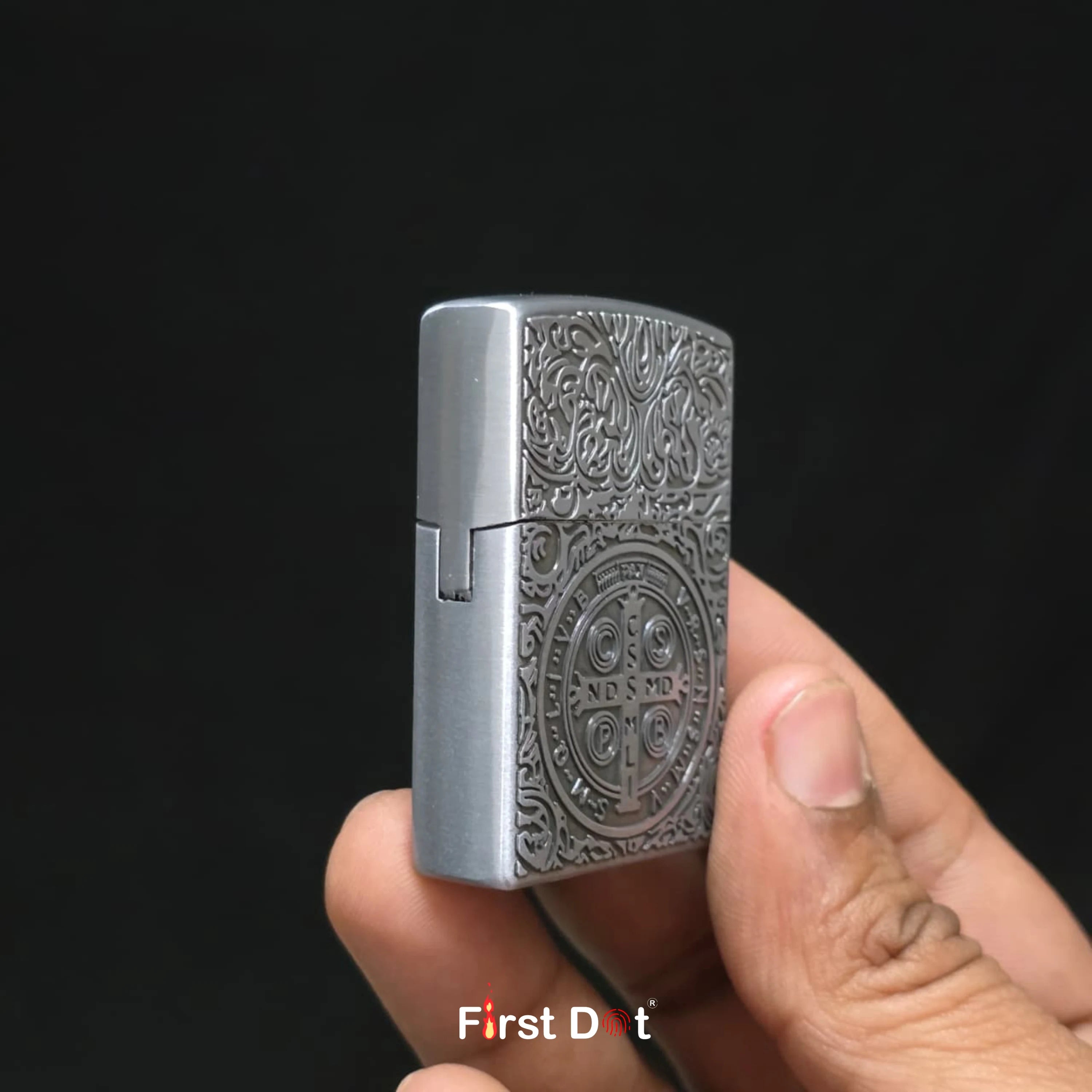 First Dot Classic Cross Engraved Cigarette Lighter