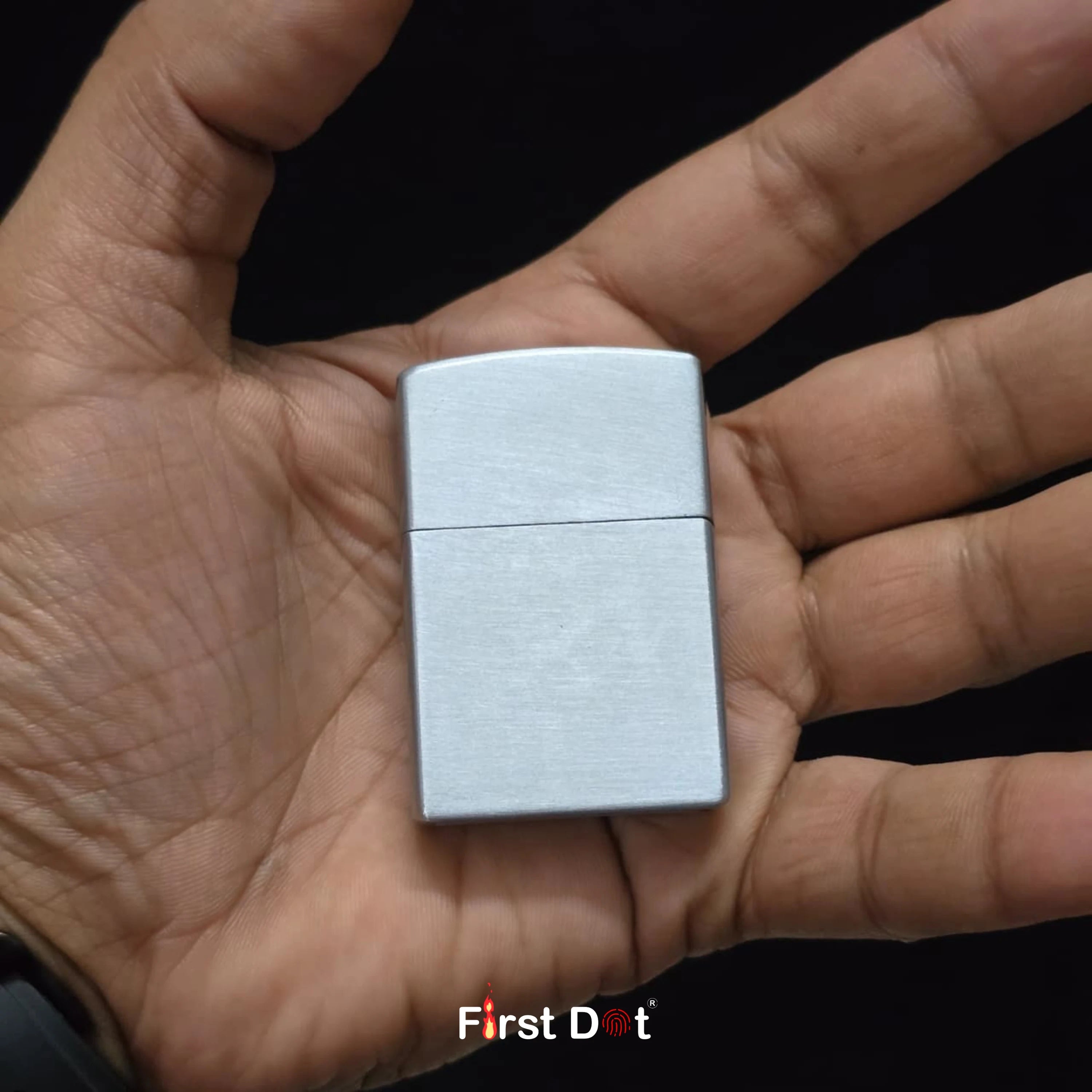 First Dot Classic Cross Engraved Cigarette Lighter