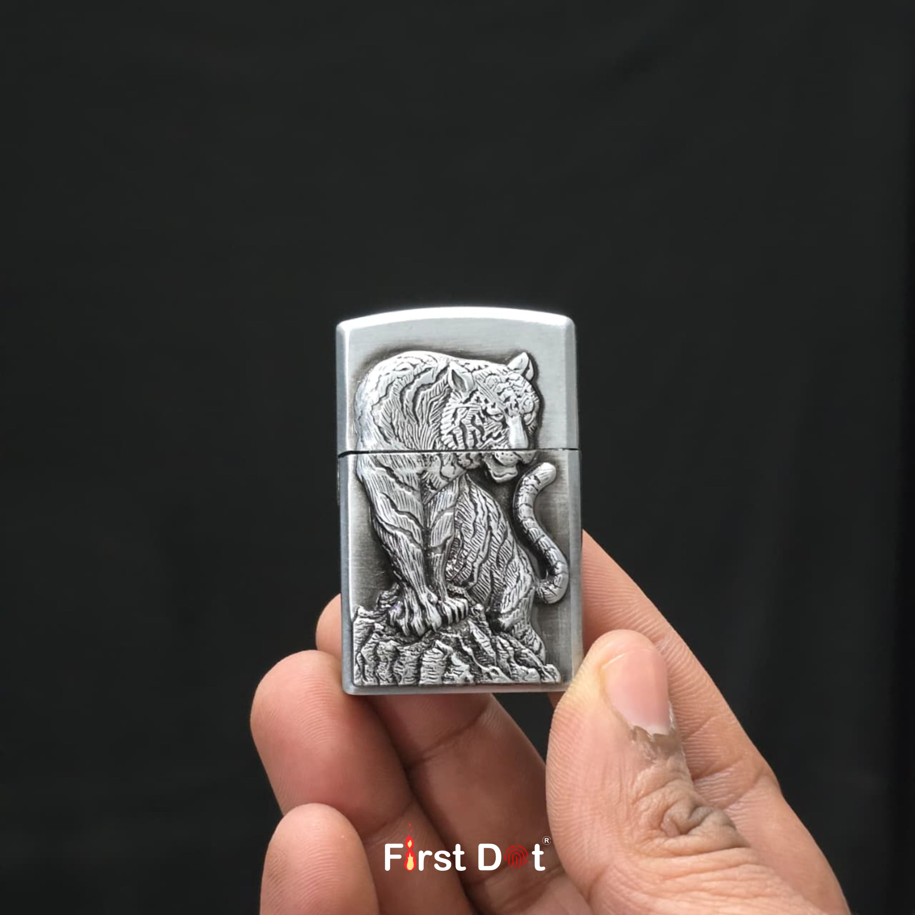 Tiger Engraved Vintage Fancy Metal Cigarette Lighter