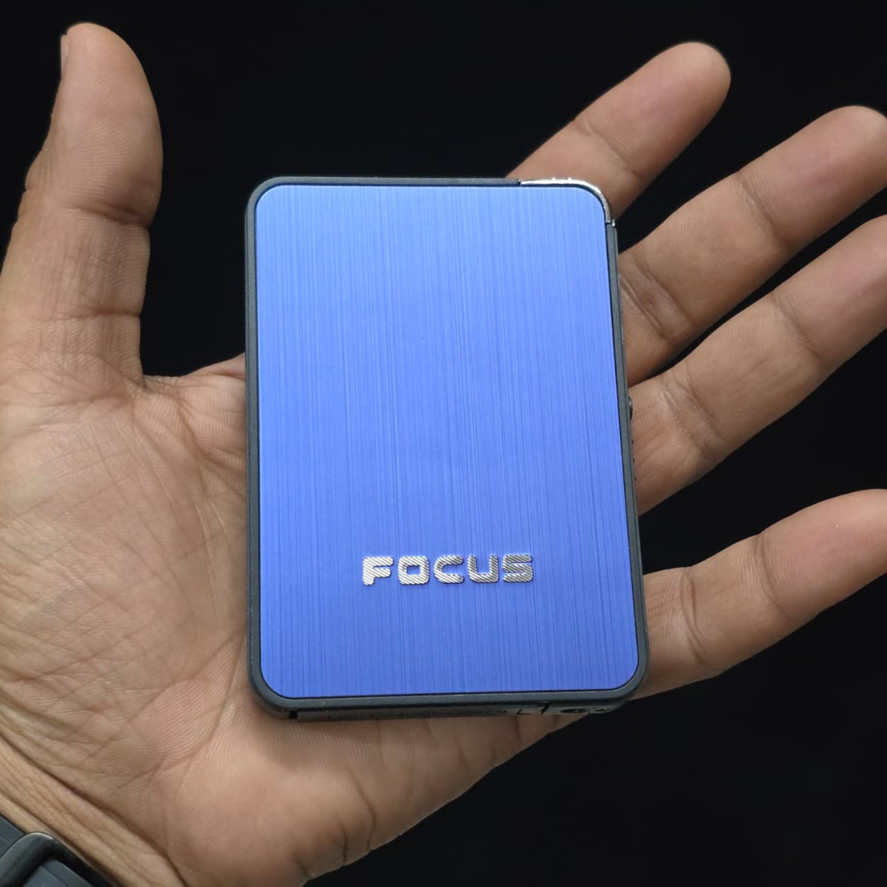 Focus Automatic Cigarette Case with Lighter