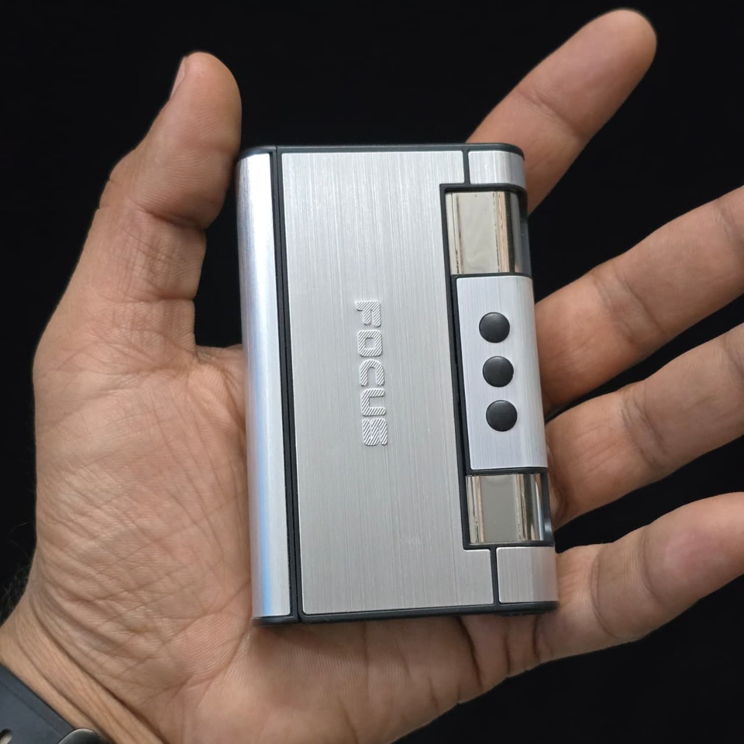 Focus Pocket Cigarette Case with Jet Flame Lighter – Aluminium