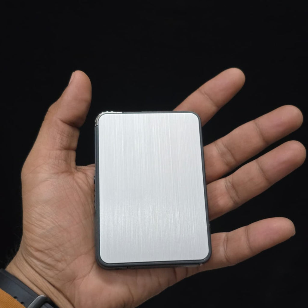Focus Ultra-Slim Cigarette Case with Lighter