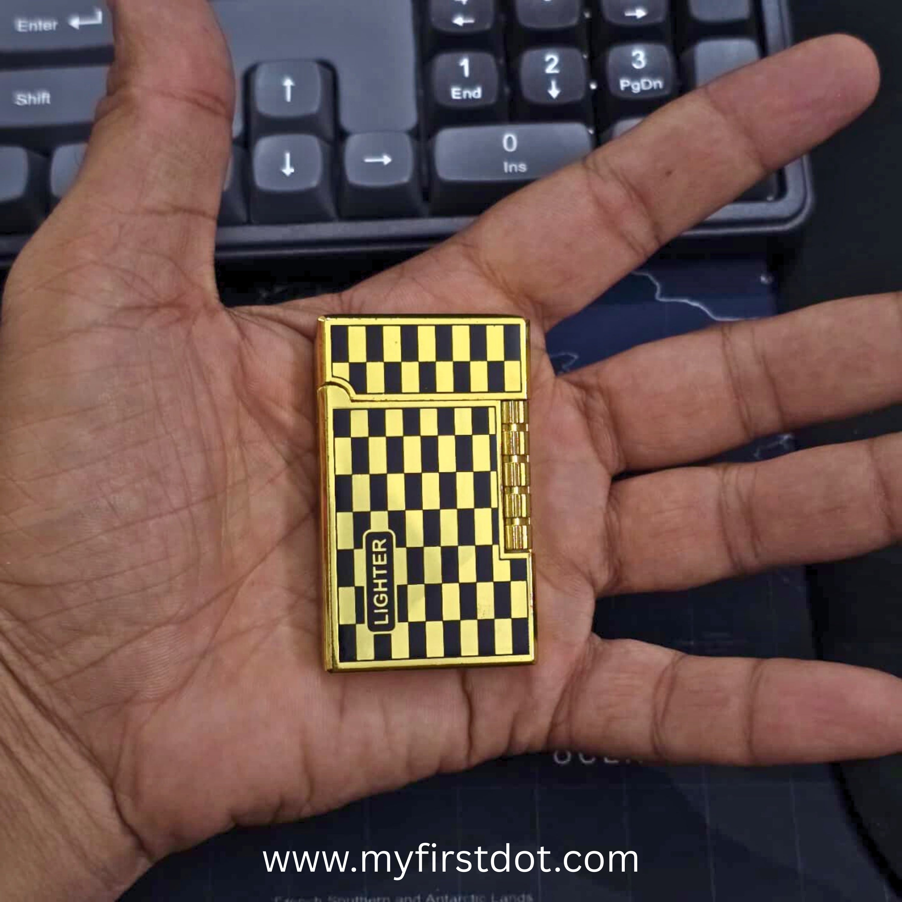 Premium Metal Body Side-Roller Flint Lighter (Butane Gas) Checkered Gold