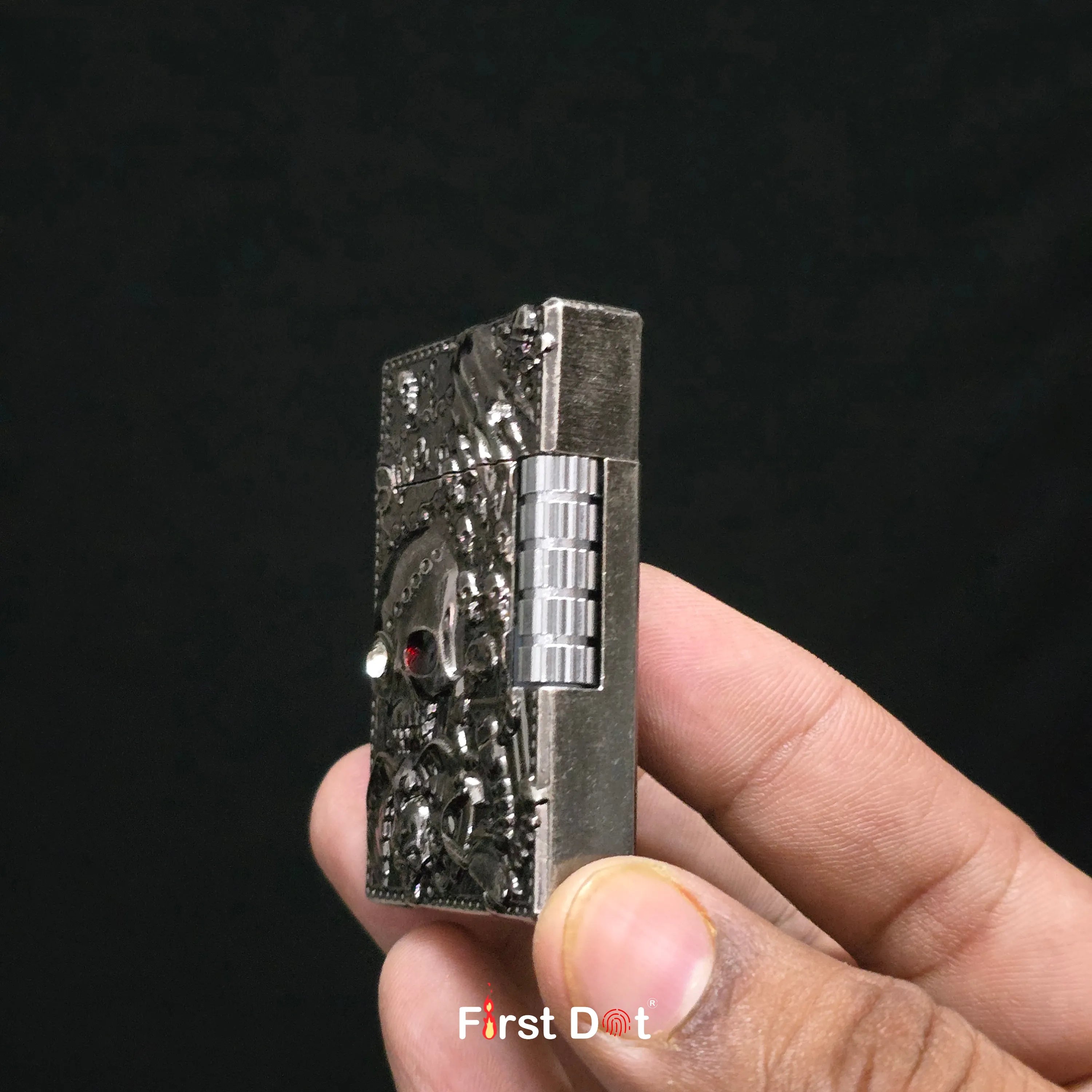 First Dot Blood-Ruby Gothic Sovereign Cigarette Lighter