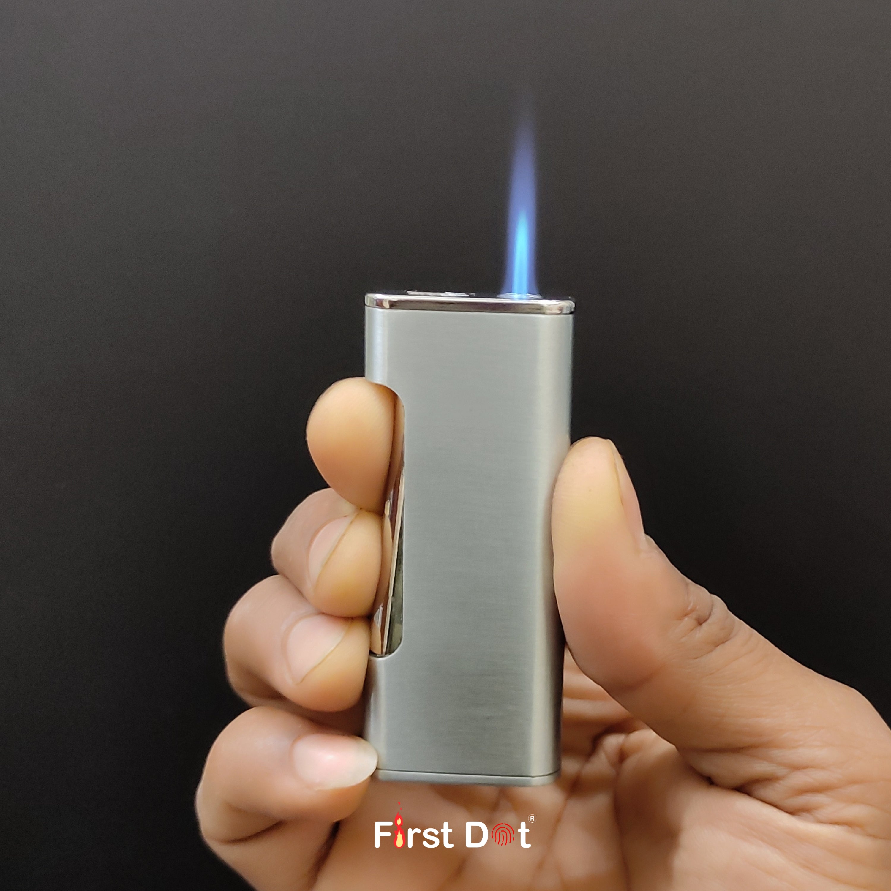 Vintage Leaf Carved Jet Flame Lighter Gold