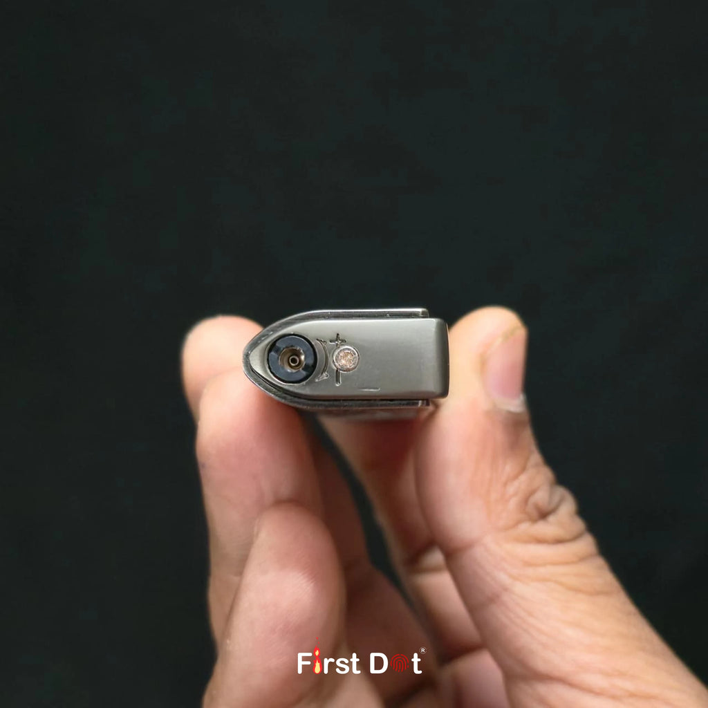 Vintage Leaf Engraved Cigarette Lighter – Windproof