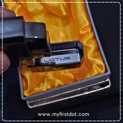 Quad Torch Cigar Lighter – Windproof Butane Jet Flame