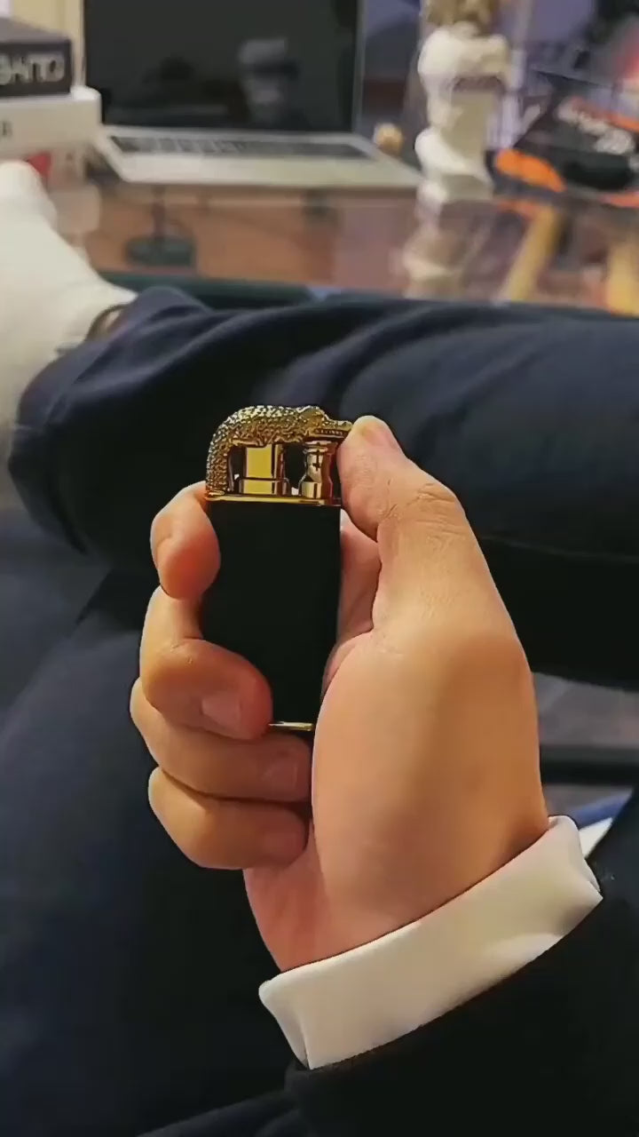 First Dot double flame lighter featuring classic vintage tiger motif.